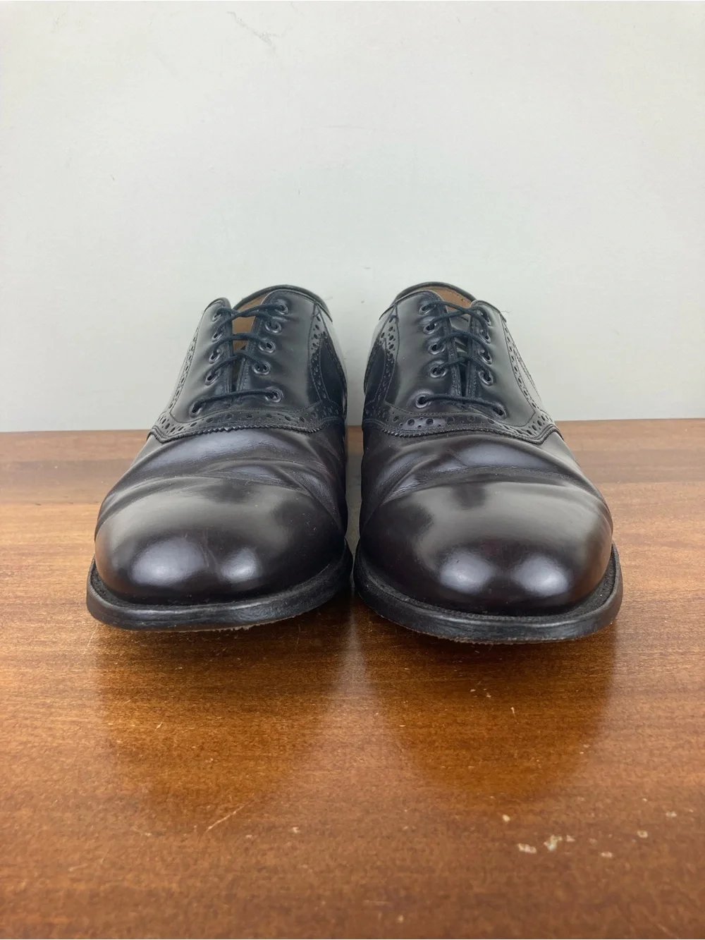 Johnson & Murphy Oxford Black Cherry Leather Dress Shoes Men's Size 11D.